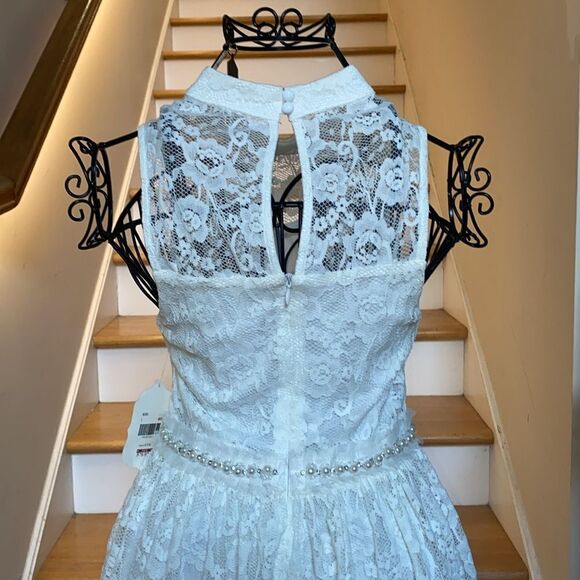 ✨🆕✨Altar’d State Elegant Lace with Pearl Crystal Band Lined Dress ✨ 👗 ✨ - Picture 6 of 13